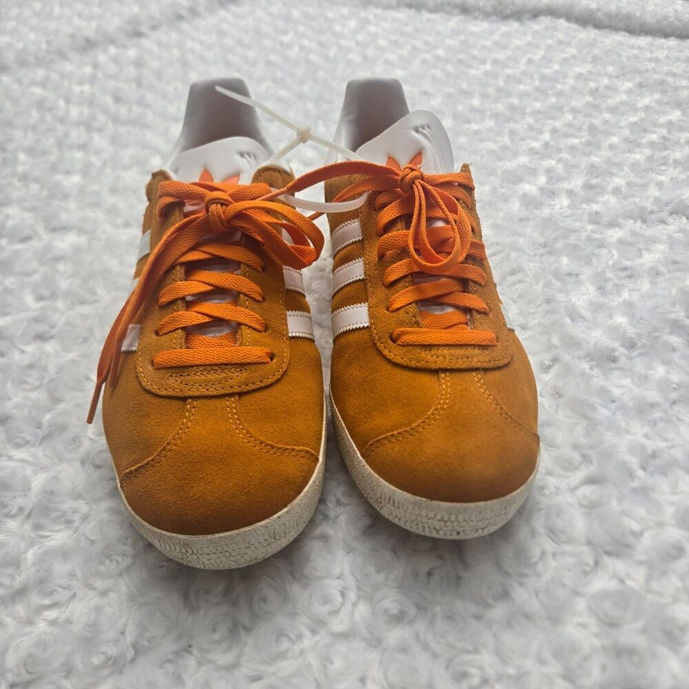 adidas Gazelle Mens Size 10.5 Orange Sneakers suede Style code IG2091 upper - Picture 3 of 9